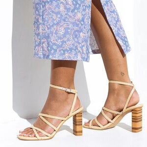 Dolce Vita Jenko Block Heels Size 7.5